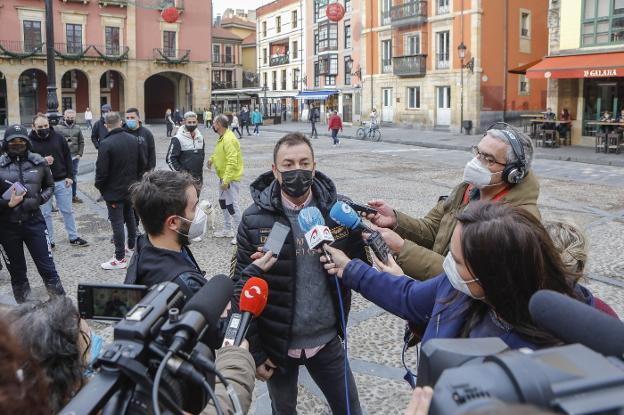 La hostelería se alza contra el Principado y exige que el ocio nocturno siga abierto