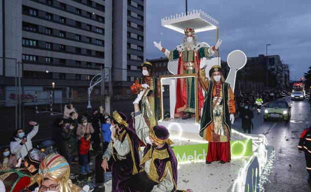 Los Reyes Magos recorren Gijón