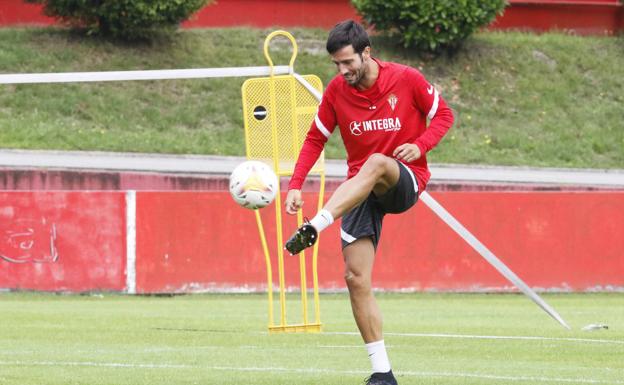 Marc Valiente se reincorpora a los entrenamientos tras restablecerse de la covid