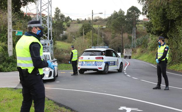Sorprendido mientras circulaba a 100 kilómetros por hora en una calle de Avilés limitada a 30