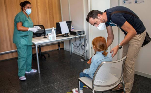 «Mi hijo tiene mocos de octubre a marzo. ¿Hago antígenos a diario?»