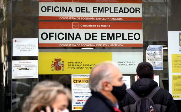 ¿Tienen derecho a un subsidio los desempleados que han cotizado menos de un año?