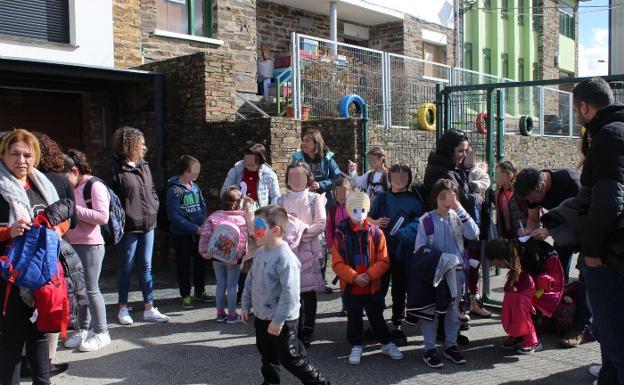 Huelga indefinida en el colegio de Santa Eulalia de Oscos al seguir sin soluciones para el comedor