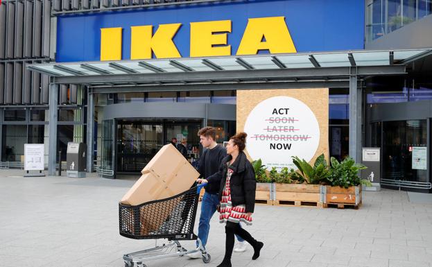 Ikea pagará el salario mínimo al personal de Reino Unido que necesite aislarse y no esté vacunado