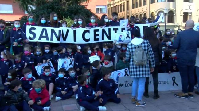 VIDEO: La comunidad educativa del colegio San Vicente quiere volver a clase