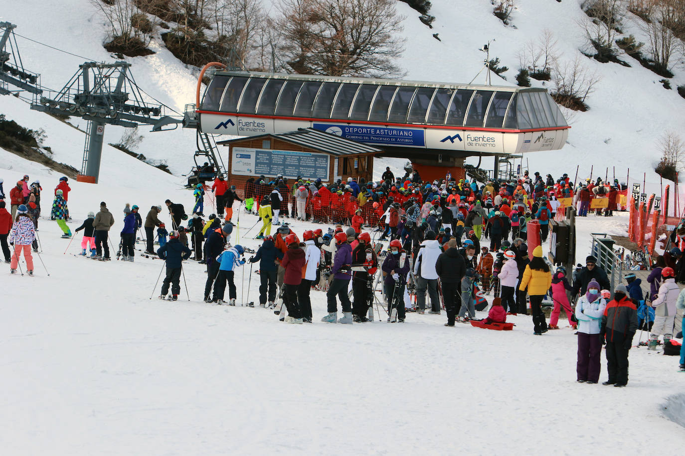 Fuentes de Invierno, hasta la bandera por el World Snow Day