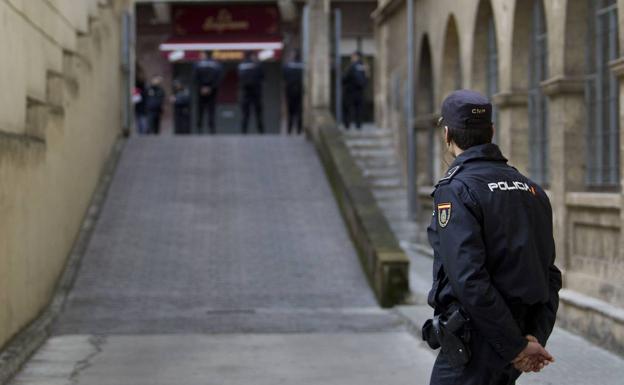 Detienen a una mujer en Palma por prostituir a mujeres por diez euros al día