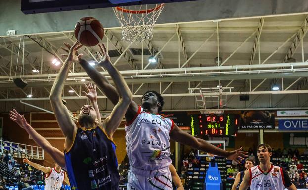 El Unicaja suda de lo lindo para sumar la décima