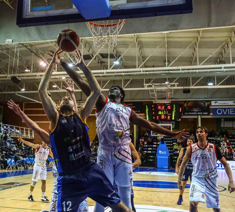 Las mejores imágenes del Unicaja Banco Oviedo - Palmer Alma Mediterránea