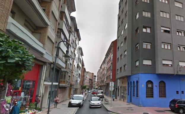 Detenido tras sustraer comida en un supermercado y robar a tres menores con intimidación en Avilés