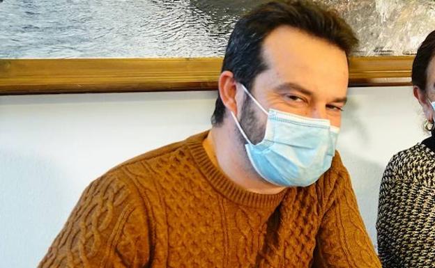 El concejal de ganadería de Cangas de Onís deja de estar liberado «para ahorrar un sueldo»