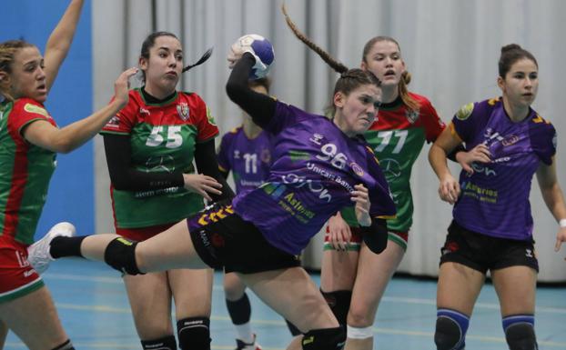 El Unicaja Gijón tiene pie y medio en la fase final de la Copa de la Reina