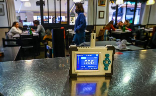 Salud elimina las restricciones horarias a la hostelería y se podrá consumir en barra en el ocio nocturno