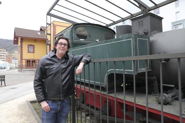 «El tren histórico del Caudal supone una oferta diferencial y sin competencia»