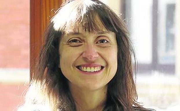 «Vamos a reírnos de los tópicos españoles»