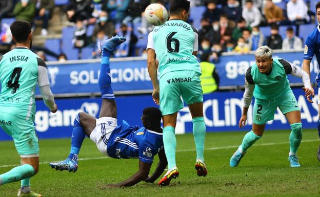 Las palabras de Melendi tras el empate del Oviedo: «Les ruego que se lo planteen seriamente»