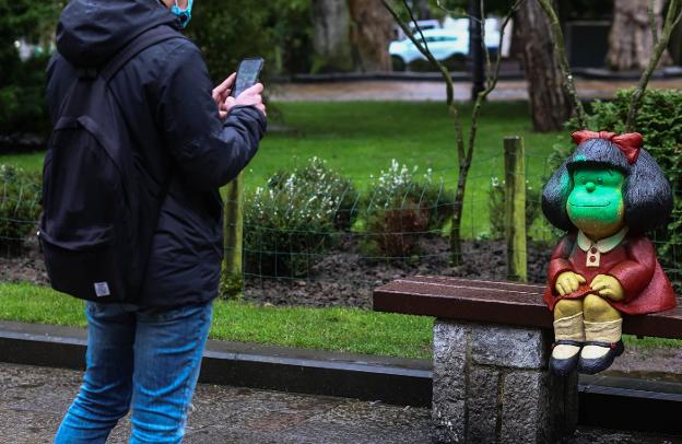 La figura de Mafalda amanece de nuevo con una pintada