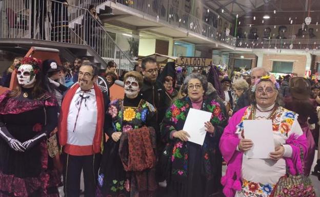 Candás recupera el Carnaval con desfile, concurso, entierro de la sardina y temática italiana