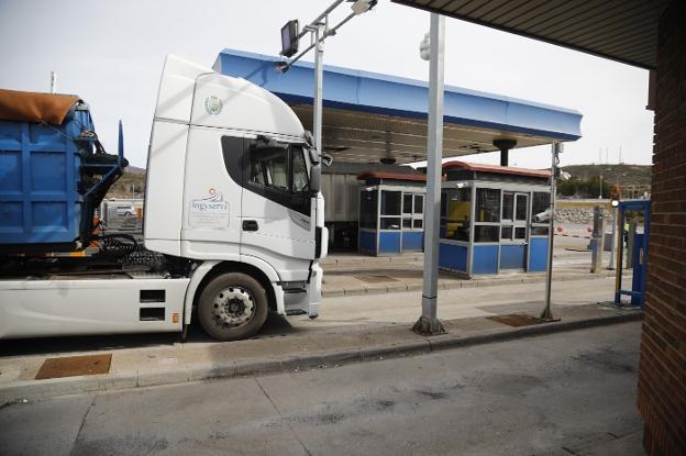 Los transportistas, sindicatos y partidos políticos ven «insuficiente» la propuesta para el Huerna