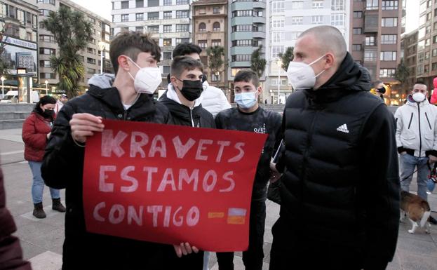 La mujer de Kravets estalla ante el horror de la guerra: «No puedo dejar de llorar. Mueren mujeres, bebés, niños...»