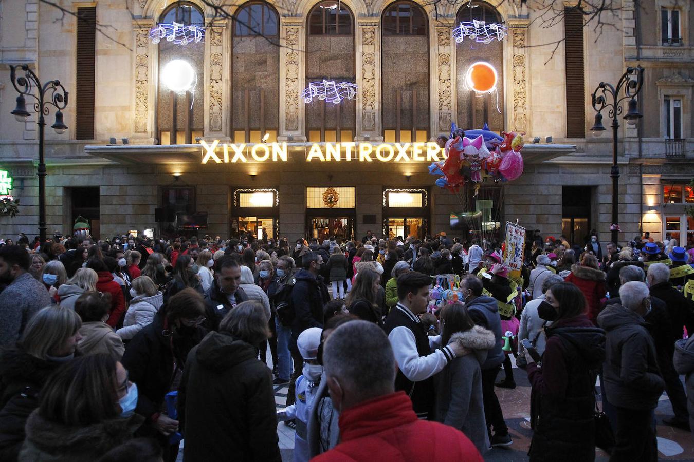 La ilusión del Carnaval inunda Gijón