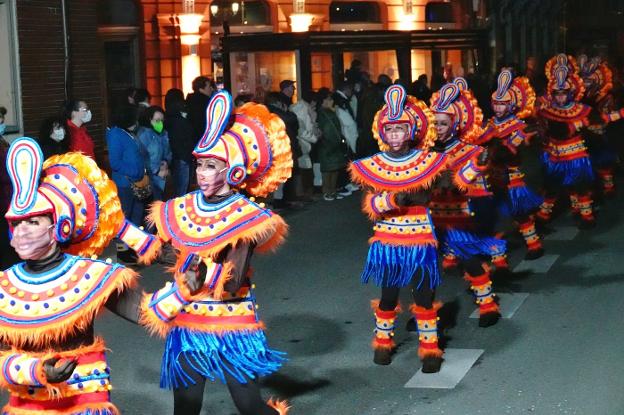 El desfile de Carnaval vuelve a las calles de Ribadesella