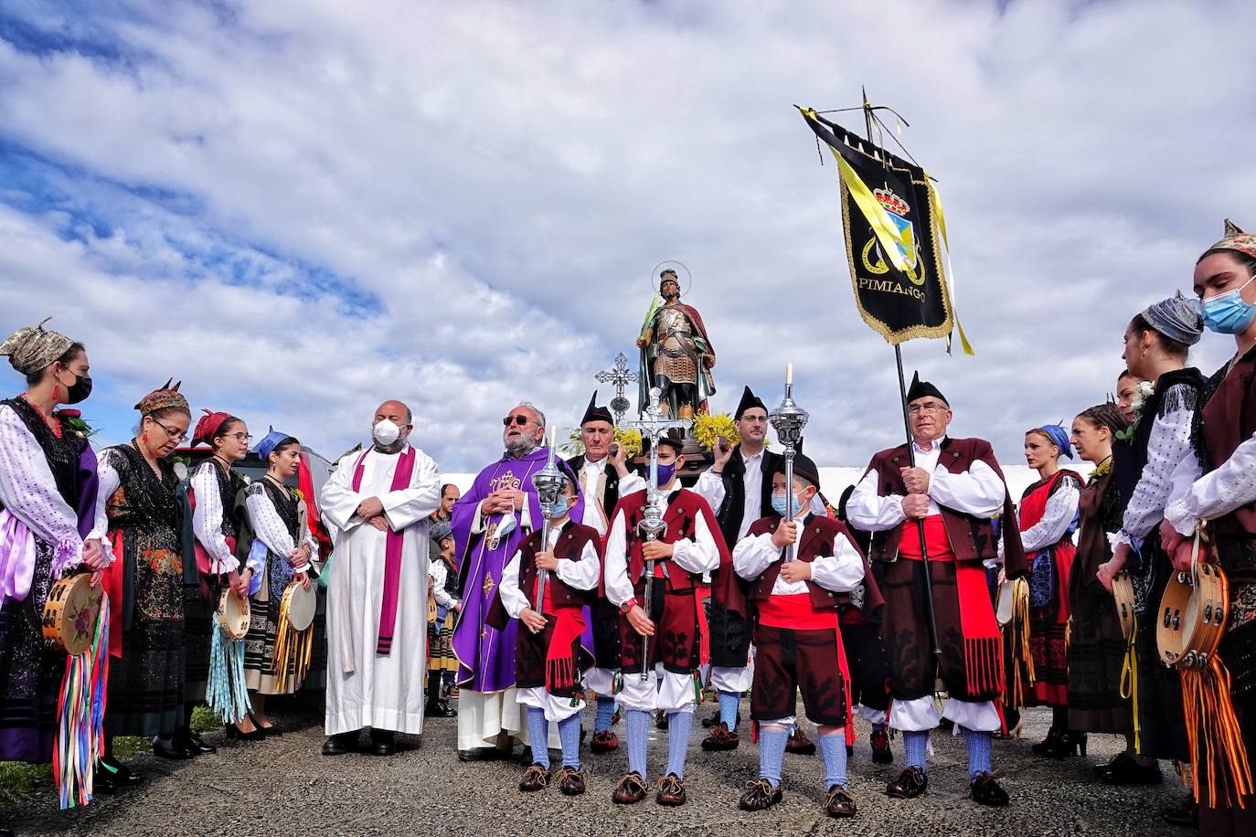 El frío de Pimiango no puede con el Santu Medé