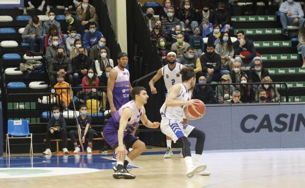 Victoria contundente del Unicaja como mejor medicina