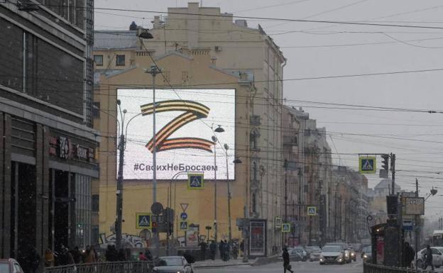 ¿Qué significa la 'Z' que utiliza Rusia como apoyo al ejército en la guerra de Ucrania?