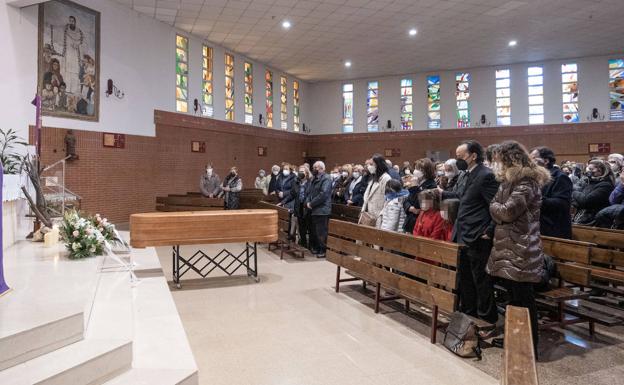 Despedida a Paolo Priore, un hombre que «sabía mucho de poner vida a los años»