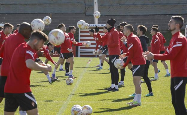 El Sporting avanza en su preparación sin Jony, Gragera, Marc Valiente y Guille Rosas