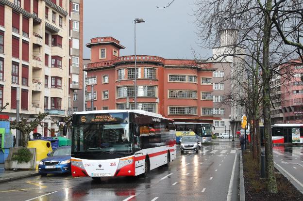 EMTUSA paga ya por el litro de gasóleo un 60% más de lo previsto como media anual