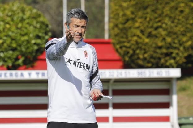 Sporting | Jony y Gragera entran en la convocatoria para enfrentarse al Tenerife