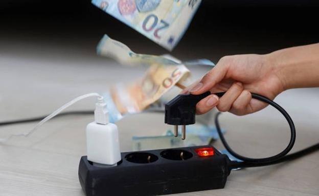 El precio de la luz sube este lunes: las horas más baratas y más caras