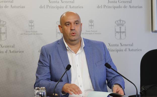 La justicia ratifica la expulsión de Pedro Leal de Foro