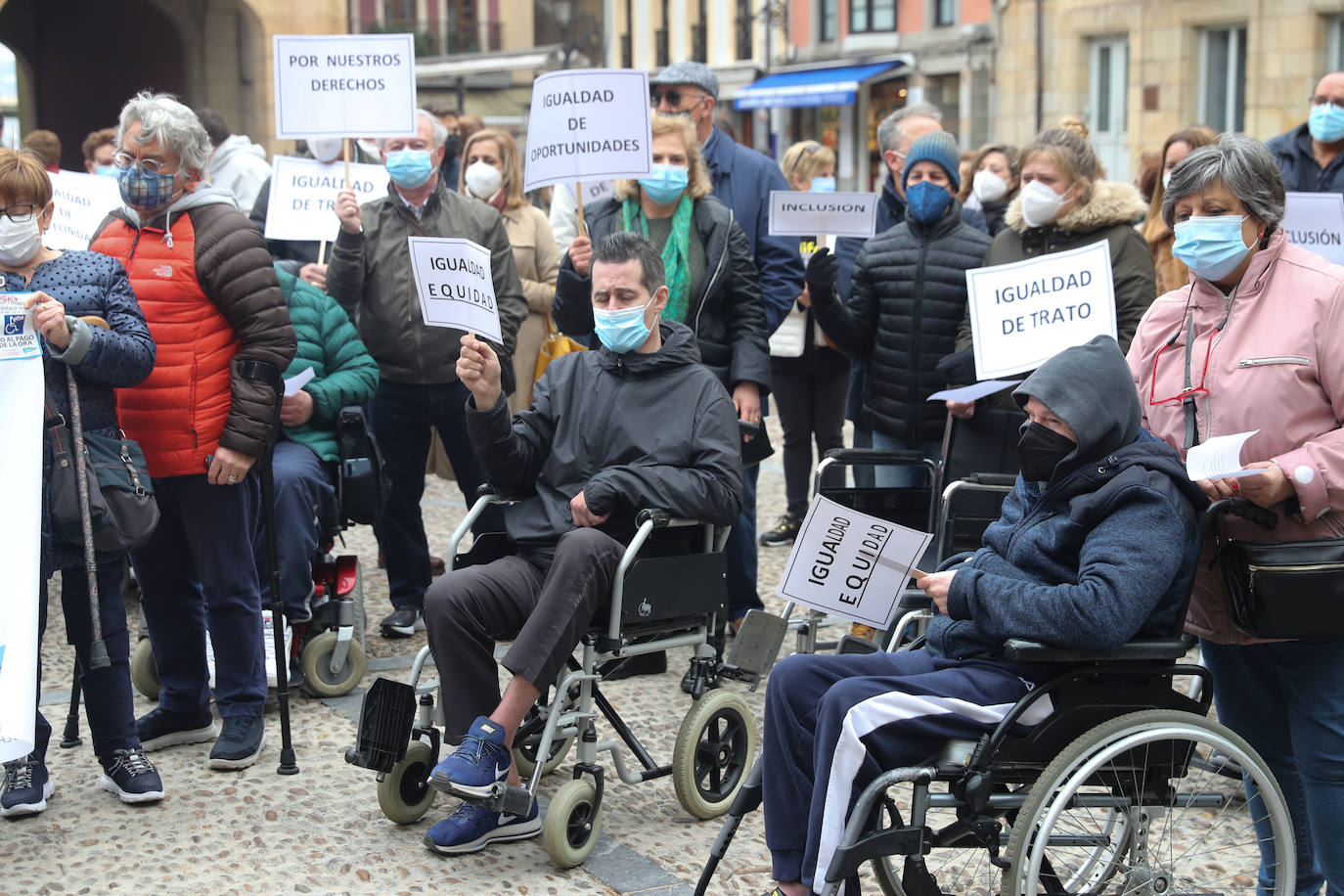 Protesta contra el pago de la ORA en Gijón