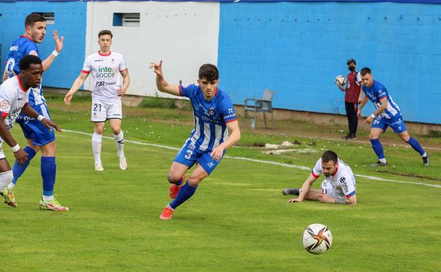 Ródenas vuelve a salvar al Avilés