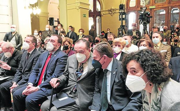 «En este tiempo devastador, al mundo le faltan versos y le sobran violencia, terrorismo y dolor»