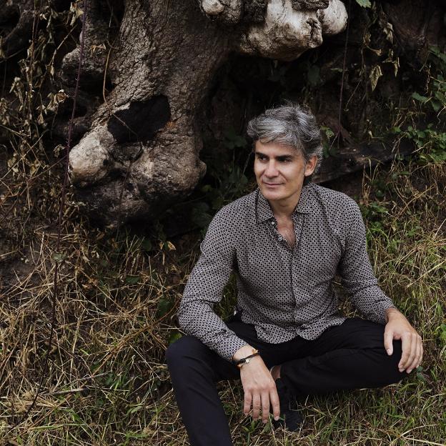 Nando Agüeros llega a Avilés con su nuevo trabajo, 'Somos Tierra'