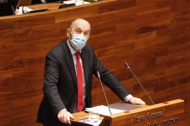 Cofiño se compromete a elaborar un nuevo proyecto para la limpieza del río Montés