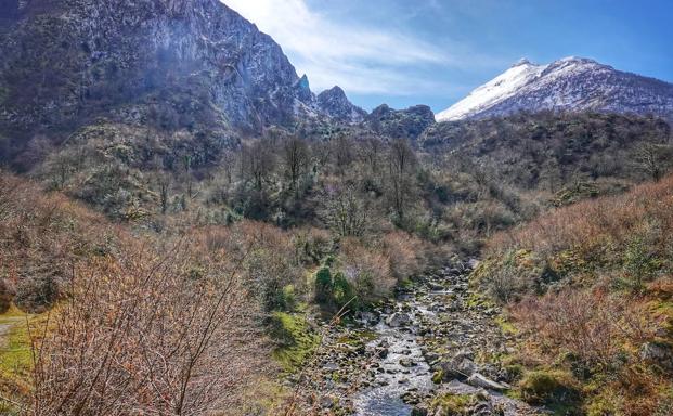 Ruta: Senda de la Jocica, un camino junto al río más bello de Asturias