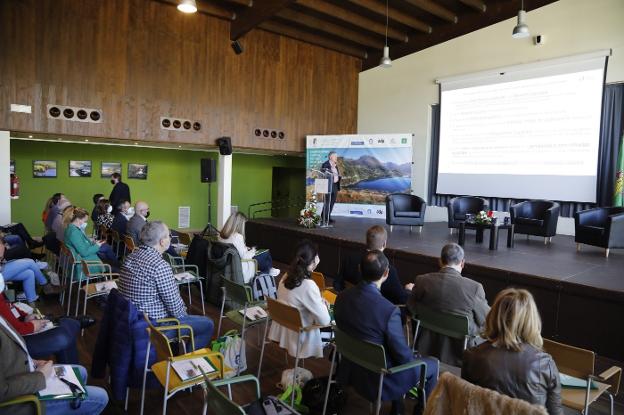 «Los beneficios del uso del agua deben revertir en los concejos»