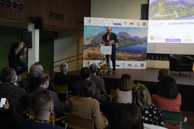 Cofiño agradece la «generosidad» de Caso y Sobrescobio por su sacrificio por el agua