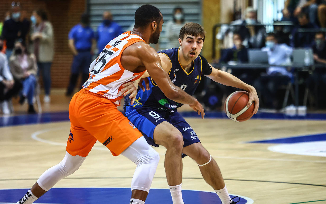 Las mejores imágenes del Unicaja Banco Oviedo - Leyma