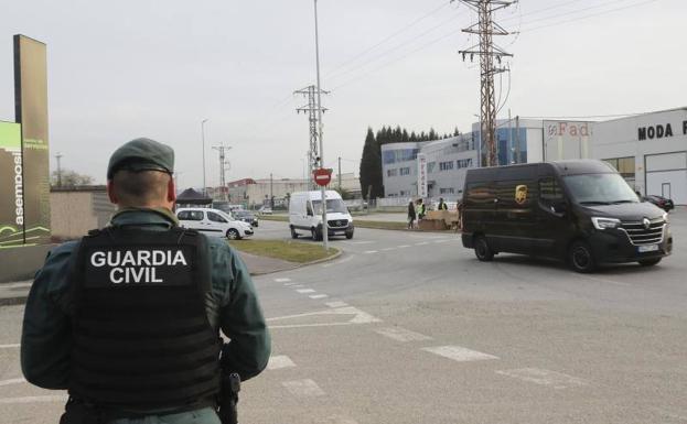 Las fuerzas de seguridad escoltaron más de 3.000 camiones en Asturias desde que comenzó el paro del transporte