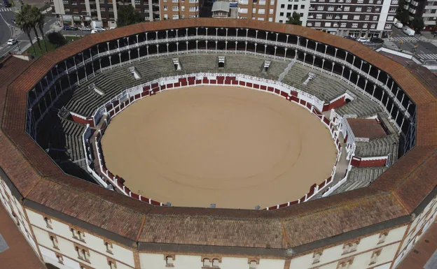 Gijón confirma el cierre de la plaza de toros porque el «riesgo de hundimientos puede producir situaciones de pánico»