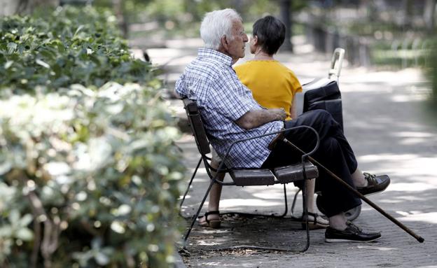 ¿Qué ayudas puedes solicitar si eres pensionista?