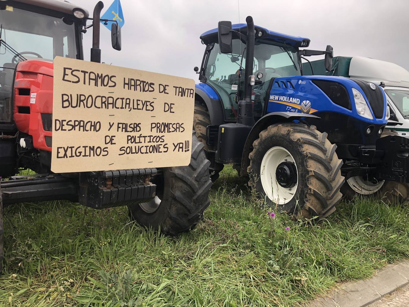 Los ganaderos del noroccidente toman las carreteras: «Si esto sigue así cerrarán muchas explotaciones»