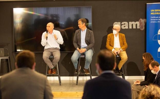 «El 50% de los profesionales va a tener que ser recualificado de aquí a 2025»