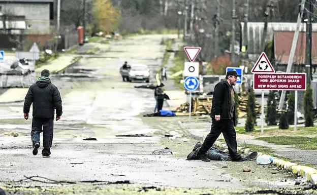 Los combates por el control de Kiev dejan un reguero de destrucción